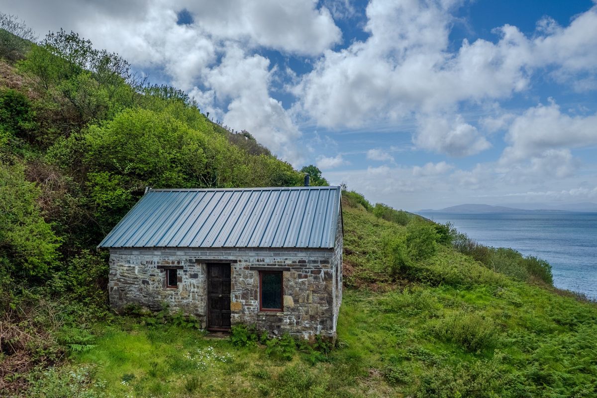 Waterfront Holding For Sale: Foilakilly, Kilcrohane, Co. Cork Waterfront Holding For Sale: Foilakilly, Kilcrohane, Co. Cork