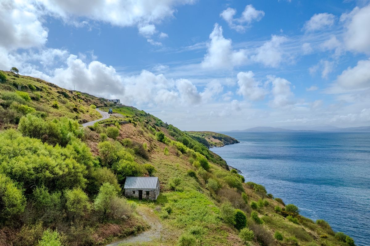 Waterfront Holding For Sale: Foilakilly, Kilcrohane, Co. Cork Waterfront Holding For Sale: Foilakilly, Kilcrohane, Co. Cork