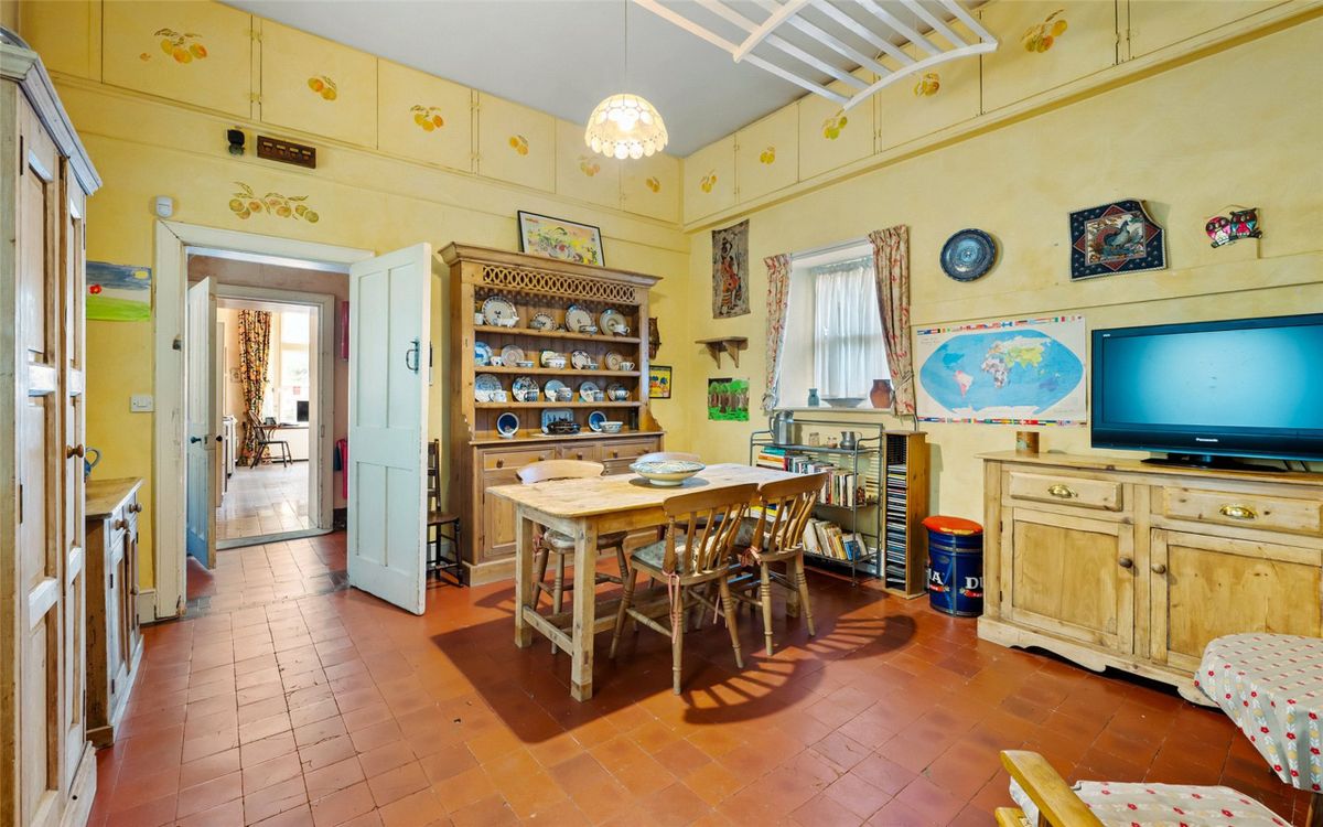 Victorian Country Home For Sale: Kilroan House, Brookhill, Glanmire, Co. Cork Victorian Country Home For Sale: Kilroan House, Brookhill, Glanmire, Co. Cork