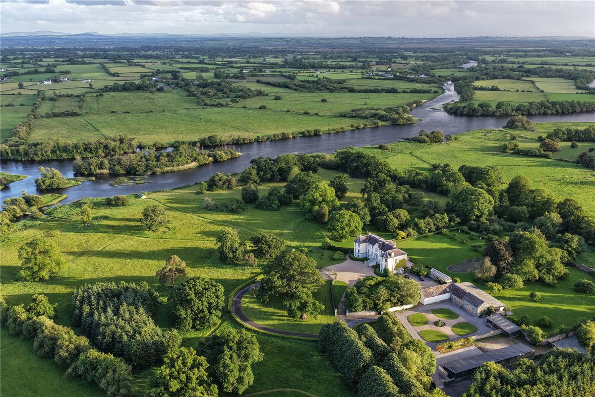 Exceptional Estate For Sale: Lairakeen House, Banagher, Co. Galway Exceptional Estate For Sale: Lairakeen House, Banagher, Co. Galway