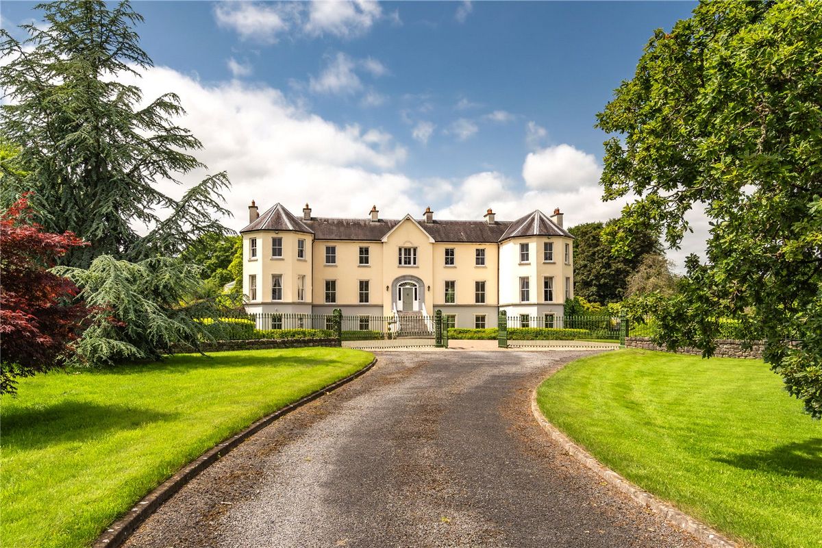 Exceptional Estate For Sale: Lairakeen House, Banagher, Co. Galway Exceptional Estate For Sale: Lairakeen House, Banagher, Co. Galway
