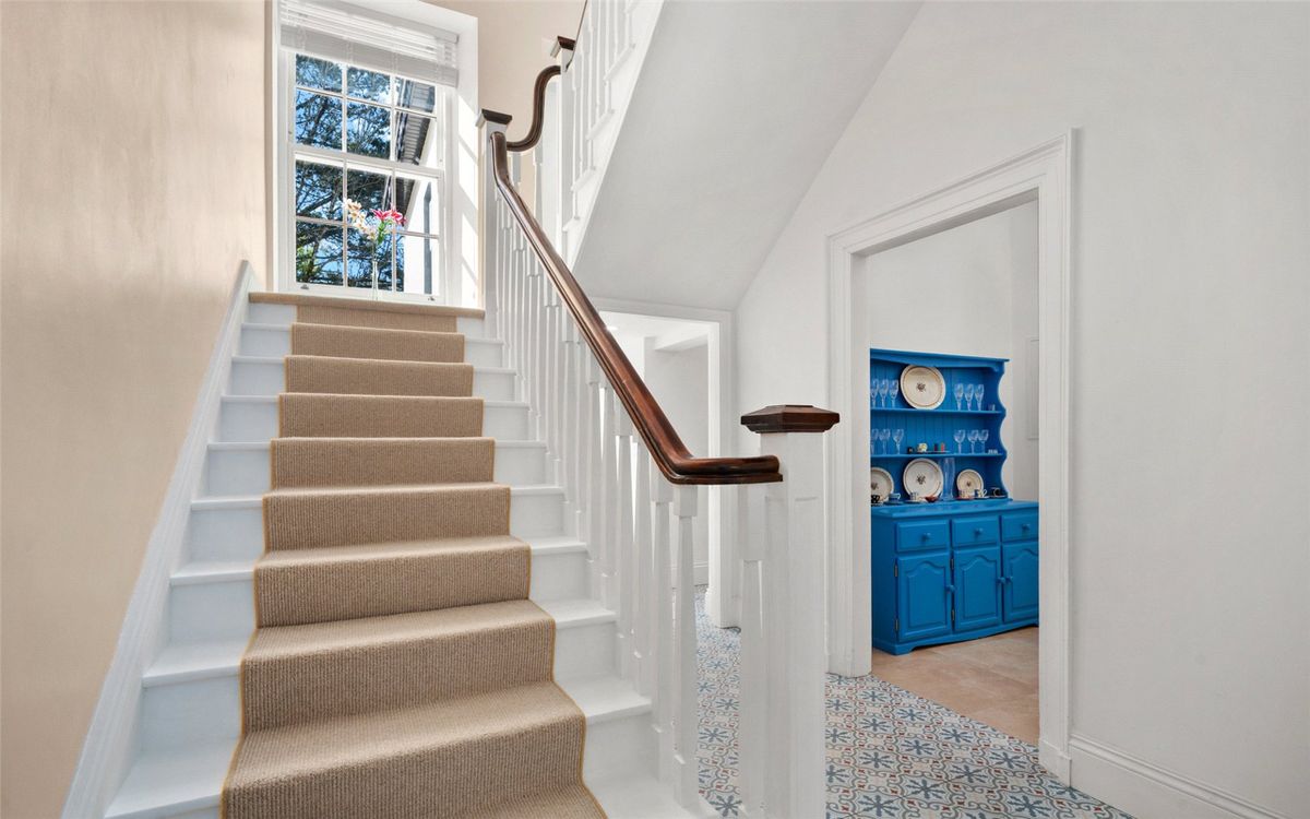 Georgian Country Home For Sale: Lawn House, West End, Drimoleague, Co. Cork Georgian Country Home For Sale: Lawn House, West End, Drimoleague, Co. Cork