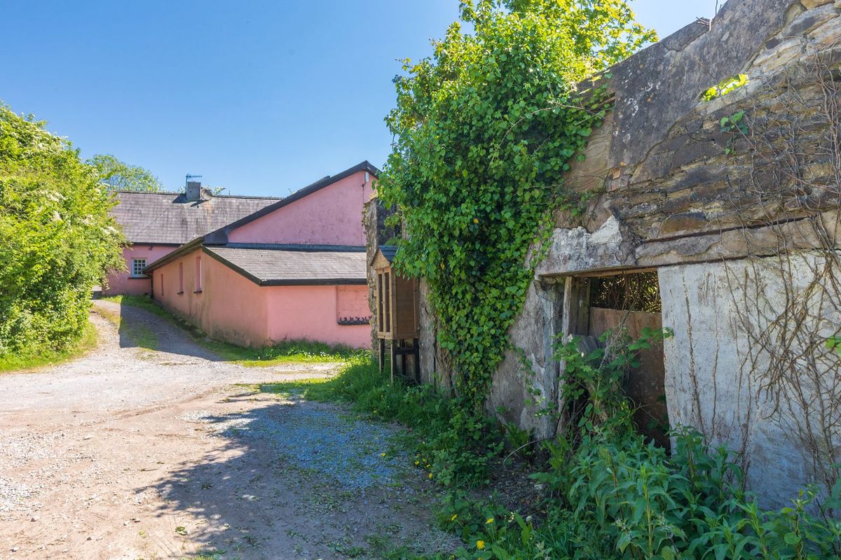 Extended Cottage For Sale: Marlogue Cottage, Walterstown, Cobh, Co. Cork Extended Cottage For Sale: Marlogue Cottage, Walterstown, Cobh, Co. Cork