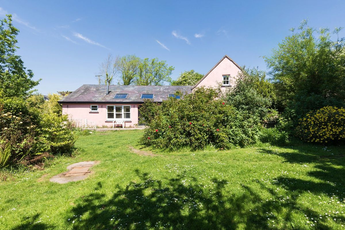 Extended Cottage For Sale: Marlogue Cottage, Walterstown, Cobh, Co. Cork Extended Cottage For Sale: Marlogue Cottage, Walterstown, Cobh, Co. Cork