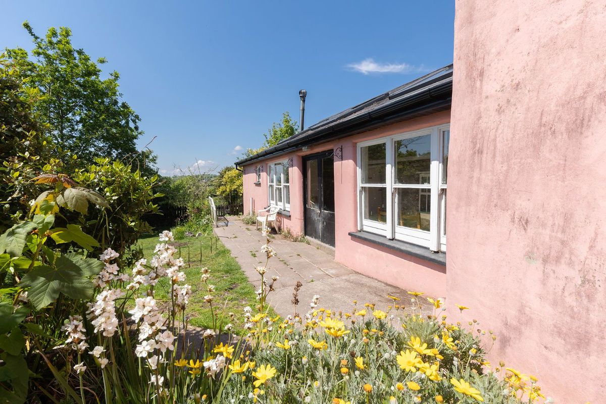 Extended Cottage For Sale: Marlogue Cottage, Walterstown, Cobh, Co. Cork Extended Cottage For Sale: Marlogue Cottage, Walterstown, Cobh, Co. Cork
