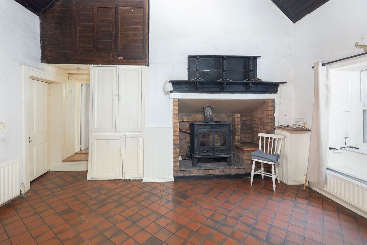 Extended Cottage For Sale: Marlogue Cottage, Walterstown, Cobh, Co. Cork Extended Cottage For Sale: Marlogue Cottage, Walterstown, Cobh, Co. Cork