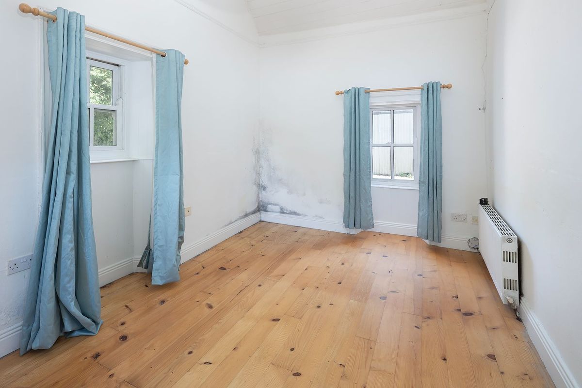 Extended Cottage For Sale: Marlogue Cottage, Walterstown, Cobh, Co. Cork Extended Cottage For Sale: Marlogue Cottage, Walterstown, Cobh, Co. Cork