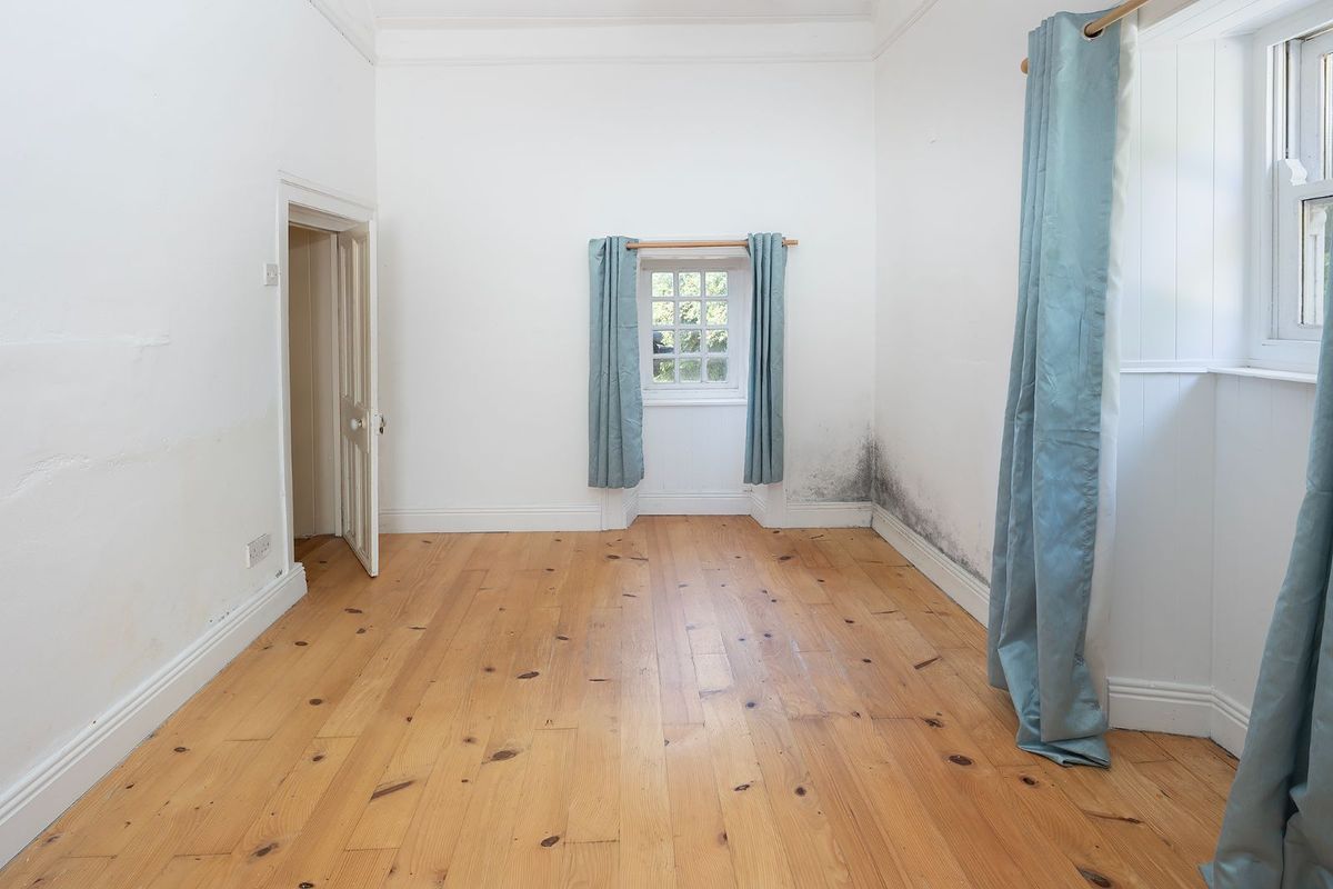 Extended Cottage For Sale: Marlogue Cottage, Walterstown, Cobh, Co. Cork Extended Cottage For Sale: Marlogue Cottage, Walterstown, Cobh, Co. Cork