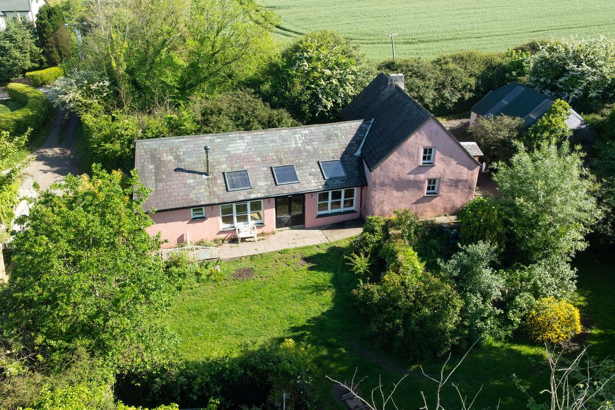 Extended Cottage For Sale: Marlogue Cottage, Walterstown, Cobh, Co. Cork