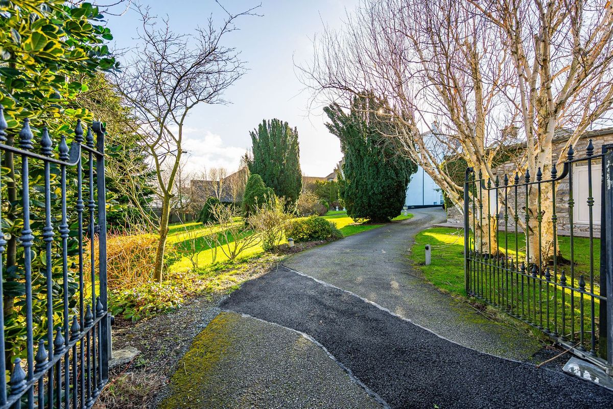 Georgian Home For Sale: Millmount, Main Street, Charleville, Co. Cork Georgian Home For Sale: Millmount, Main Street, Charleville, Co. Cork