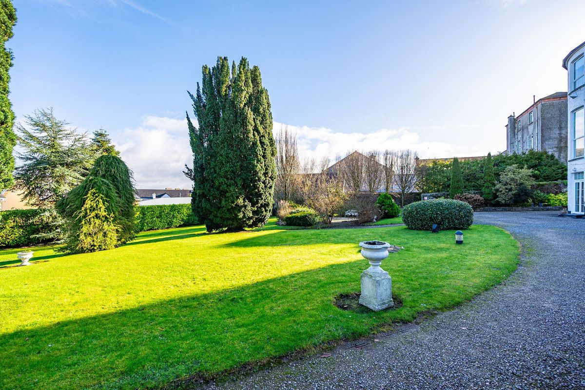 Georgian Home For Sale: Millmount, Main Street, Charleville, Co. Cork Georgian Home For Sale: Millmount, Main Street, Charleville, Co. Cork