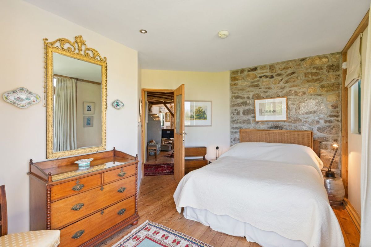 Renovated and Extended Farmhouse For Sale: Mount Coggill, Griffinstown, Borris, Co. Kilkenny Renovated and Extended Farmhouse For Sale: Mount Coggill, Griffinstown, Borris, Co. Kilkenny