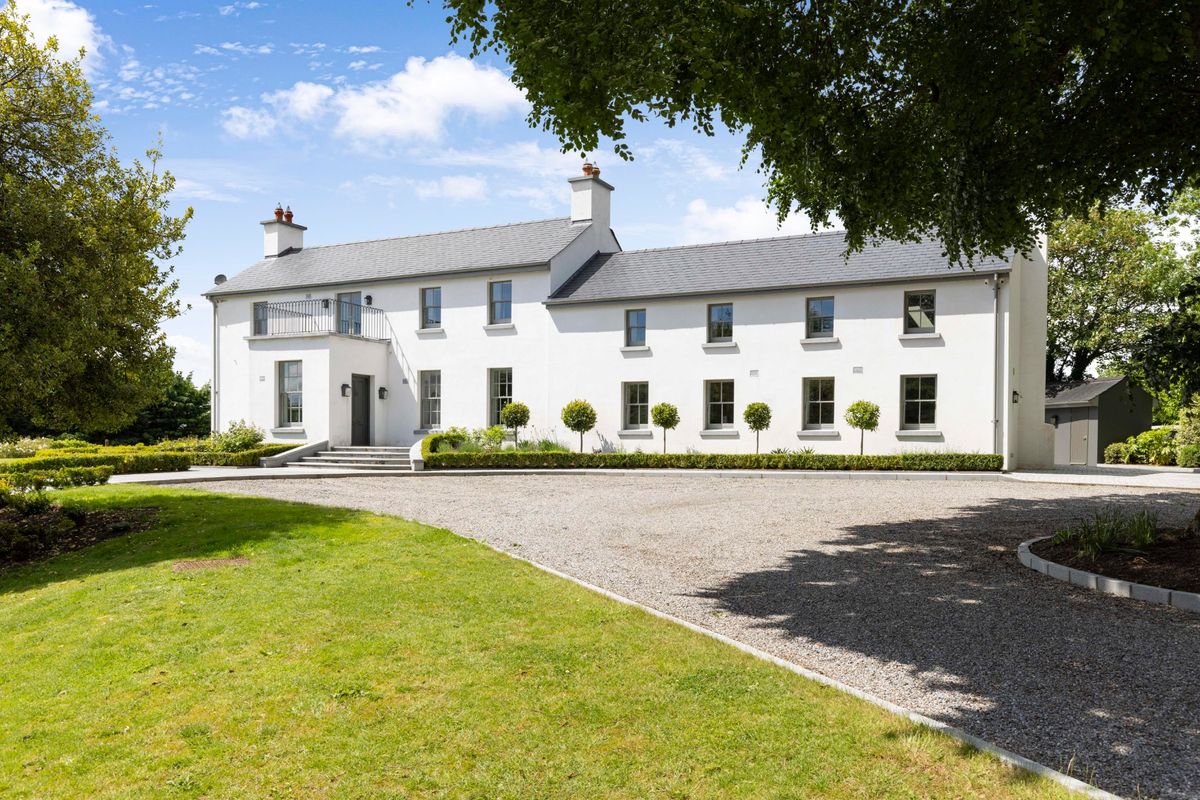 Restored period Residence For Sale: Mount Windsor House, Mountarmstrong, Donadea, Co. Kildare Restored period Residence For Sale: Mount Windsor House, Mountarmstrong, Donadea, Co. Kildare