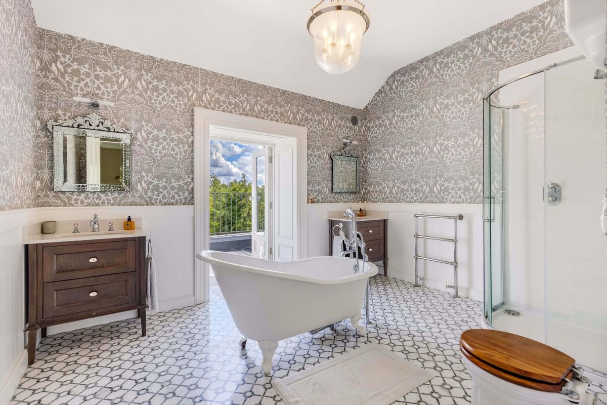 Restored period Residence For Sale: Mount Windsor House, Mountarmstrong, Donadea, Co. Kildare Restored period Residence For Sale: Mount Windsor House, Mountarmstrong, Donadea, Co. Kildare