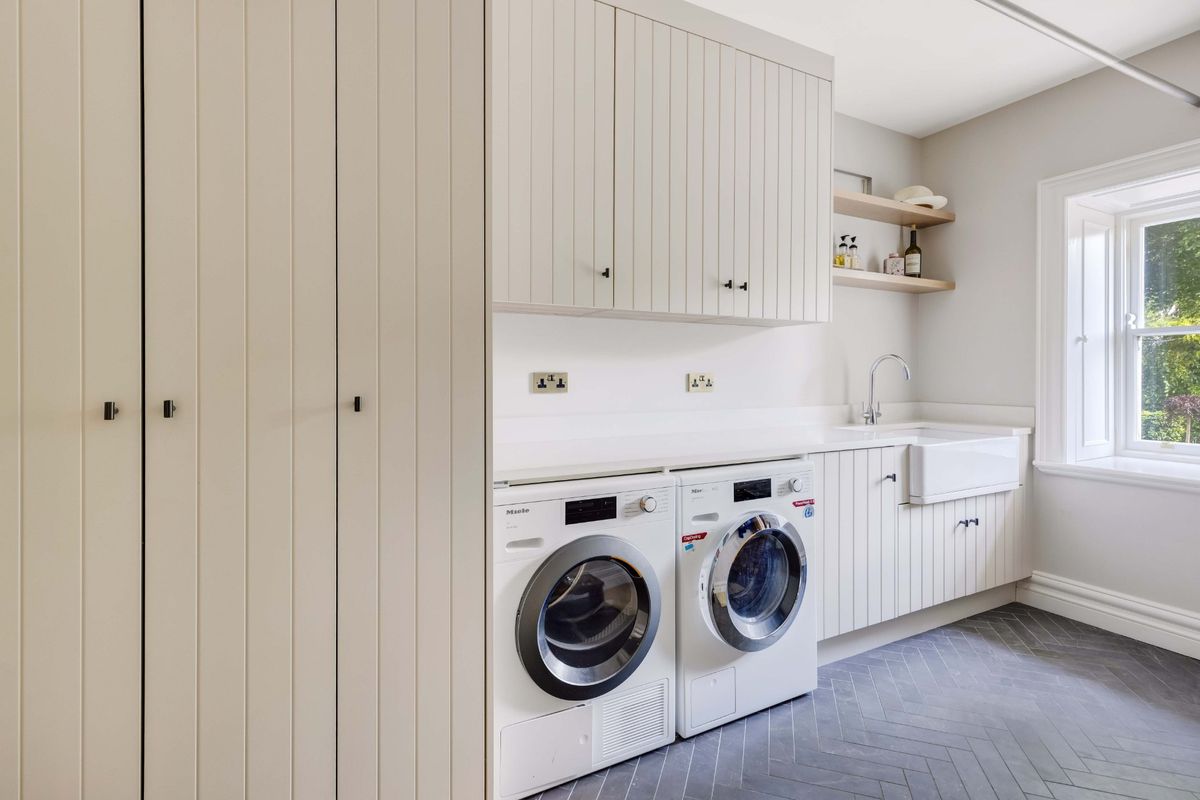 Restored period Residence For Sale: Mount Windsor House, Mountarmstrong, Donadea, Co. Kildare Restored period Residence For Sale: Mount Windsor House, Mountarmstrong, Donadea, Co. Kildare