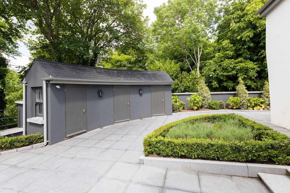 Restored period Residence For Sale: Mount Windsor House, Mountarmstrong, Donadea, Co. Kildare Restored period Residence For Sale: Mount Windsor House, Mountarmstrong, Donadea, Co. Kildare