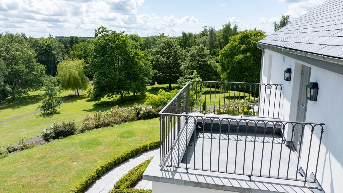 Restored period Residence For Sale: Mount Windsor House, Mountarmstrong, Donadea, Co. Kildare Restored period Residence For Sale: Mount Windsor House, Mountarmstrong, Donadea, Co. Kildare