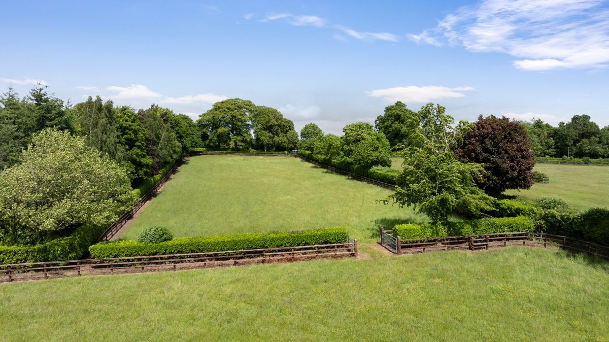 Restored period Residence For Sale: Mount Windsor House, Mountarmstrong, Donadea, Co. Kildare Restored period Residence For Sale: Mount Windsor House, Mountarmstrong, Donadea, Co. Kildare