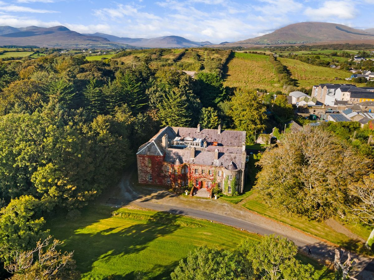 Georgian Property For Sale: Newport House, Main Street, Newport, Co. Mayo Georgian Property For Sale: Newport House, Main Street, Newport, Co. Mayo