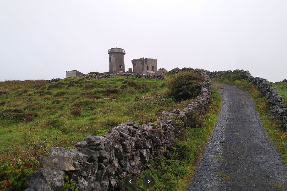 Former Lighthouse For Sale: Old Lighthouse, Inis Mór, Aran Islands, Co. Galway Former Lighthouse For Sale: Old Lighthouse, Inis Mór, Aran Islands, Co. Galway