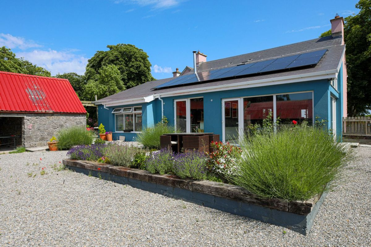 Family Home For Sale: Oldglass House, Ballacolla, Clough, Co. Laois Family Home For Sale: Oldglass House, Ballacolla, Clough, Co. Laois