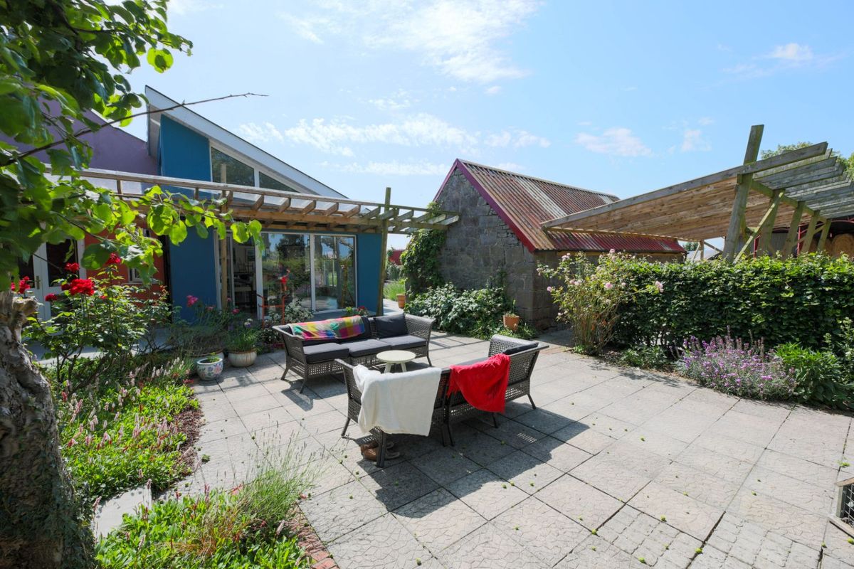 Family Home For Sale: Oldglass House, Ballacolla, Clough, Co. Laois Family Home For Sale: Oldglass House, Ballacolla, Clough, Co. Laois