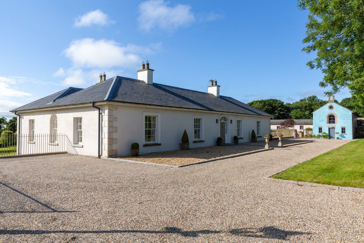 Regency Style Residence For Sale: Pembrokestown House, Gaulstown, Butlerstown, Co. Waterford Regency Style Residence For Sale: Pembrokestown House, Gaulstown, Butlerstown, Co. Waterford