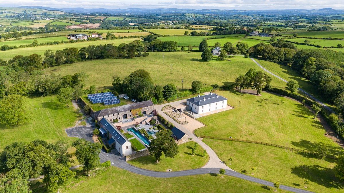 Regency Style Residence For Sale: Pembrokestown House, Gaulstown, Butlerstown, Co. Waterford Regency Style Residence For Sale: Pembrokestown House, Gaulstown, Butlerstown, Co. Waterford