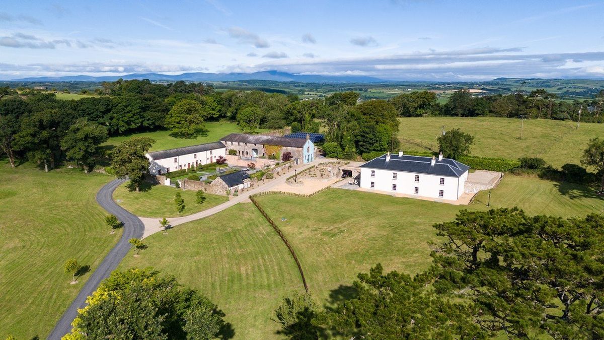 Regency Style Residence For Sale: Pembrokestown House, Gaulstown, Butlerstown, Co. Waterford Regency Style Residence For Sale: Pembrokestown House, Gaulstown, Butlerstown, Co. Waterford