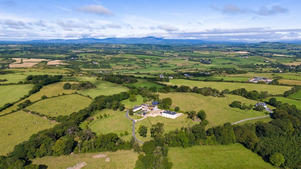 Regency Style Residence For Sale: Pembrokestown House, Gaulstown, Butlerstown, Co. Waterford Regency Style Residence For Sale: Pembrokestown House, Gaulstown, Butlerstown, Co. Waterford