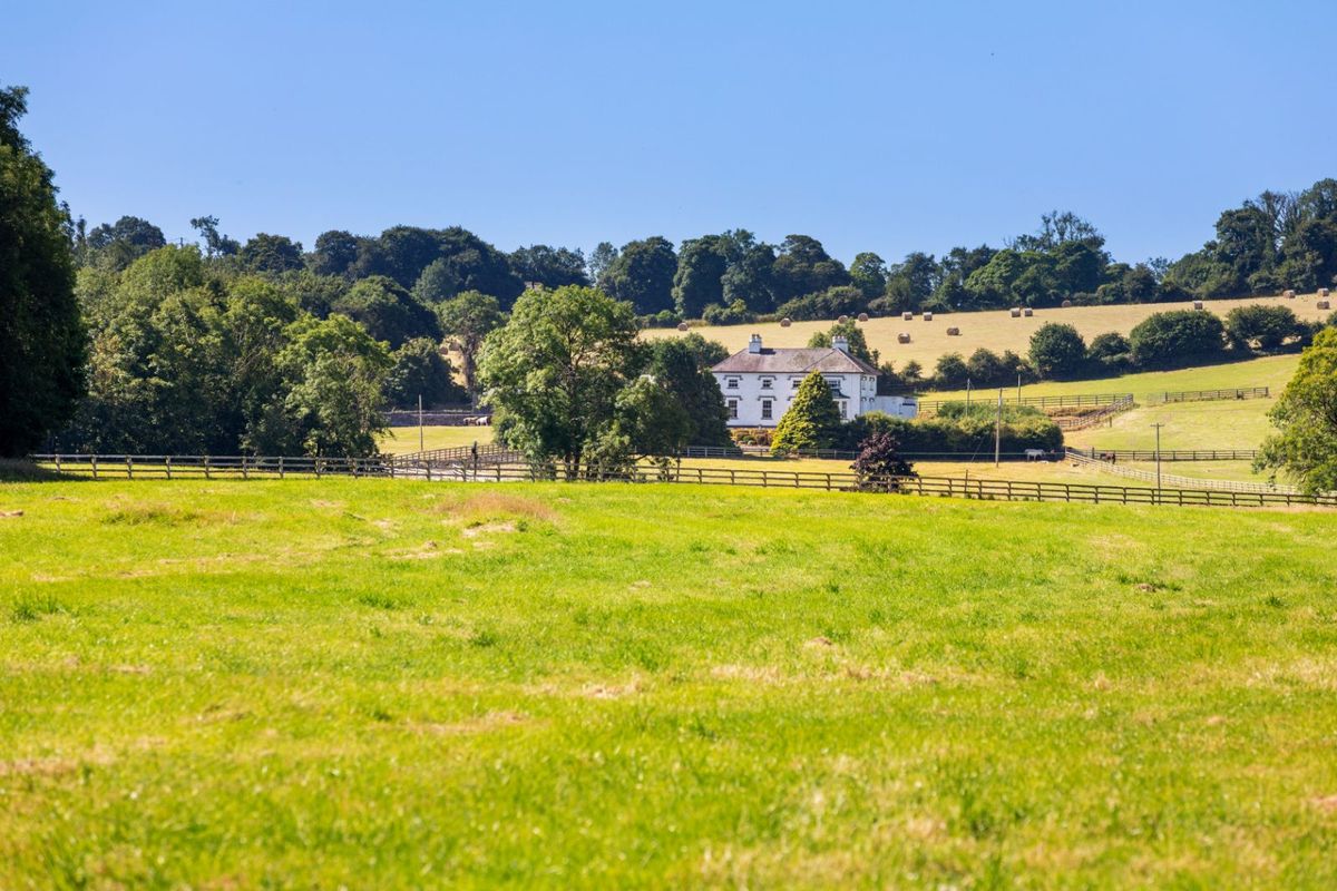 Historic Period House For Sale: Rathcline House & Farm, Rathcline, Lanesborough, Co. Longford Historic Period House For Sale: Rathcline House & Farm, Rathcline, Lanesborough, Co. Longford