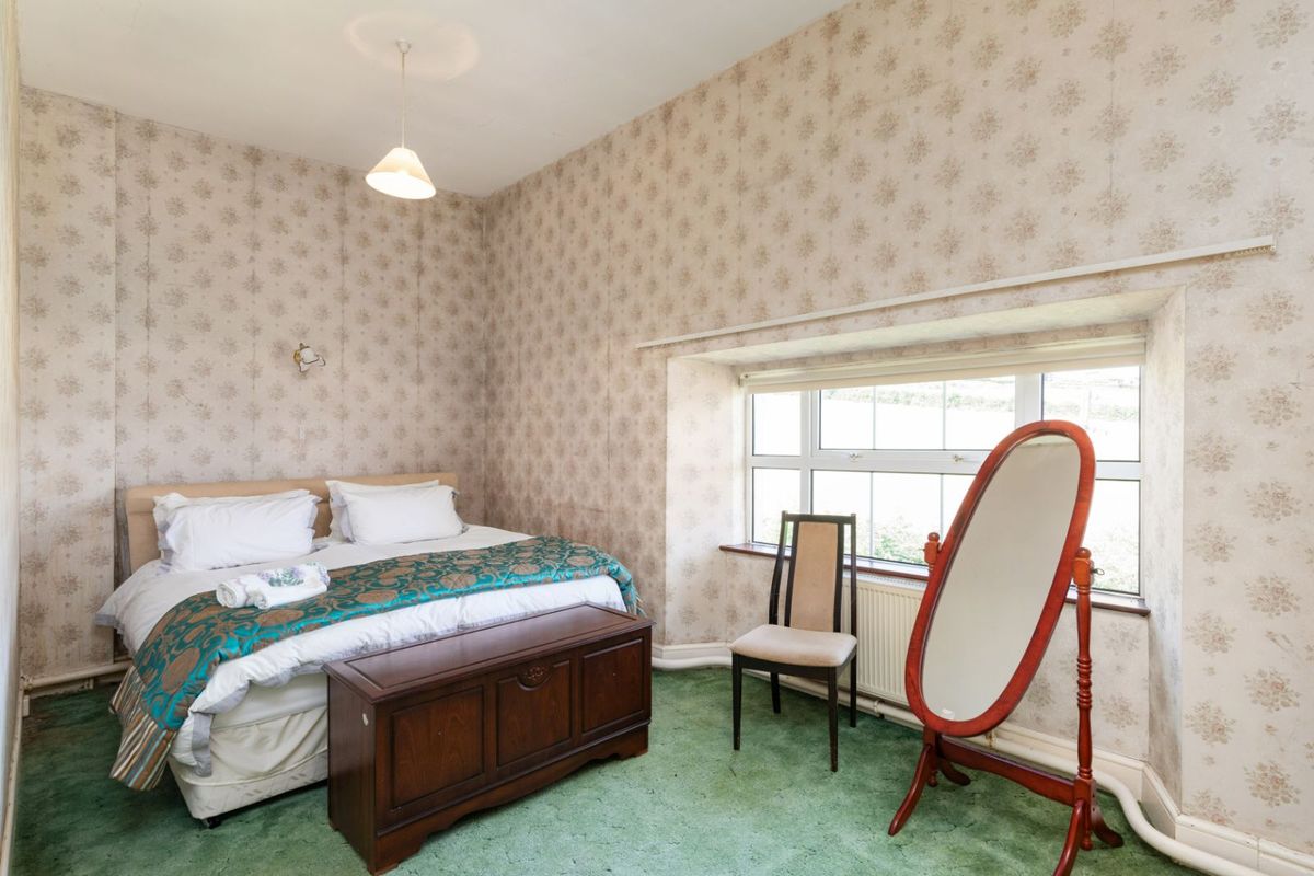 Historic Period House For Sale: Rathcline House & Farm, Rathcline, Lanesborough, Co. Longford Historic Period House For Sale: Rathcline House & Farm, Rathcline, Lanesborough, Co. Longford