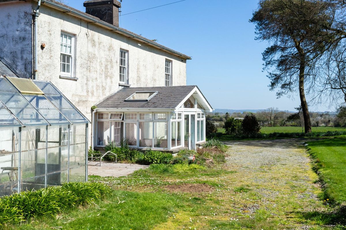 Georgian Residence For Sale: Riverview House, Mishells, Bandon, Co. Cork Georgian Residence For Sale: Riverview House, Mishells, Bandon, Co. Cork