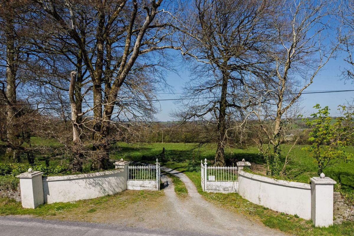 Georgian Residence For Sale: Riverview House, Mishells, Bandon, Co. Cork Georgian Residence For Sale: Riverview House, Mishells, Bandon, Co. Cork