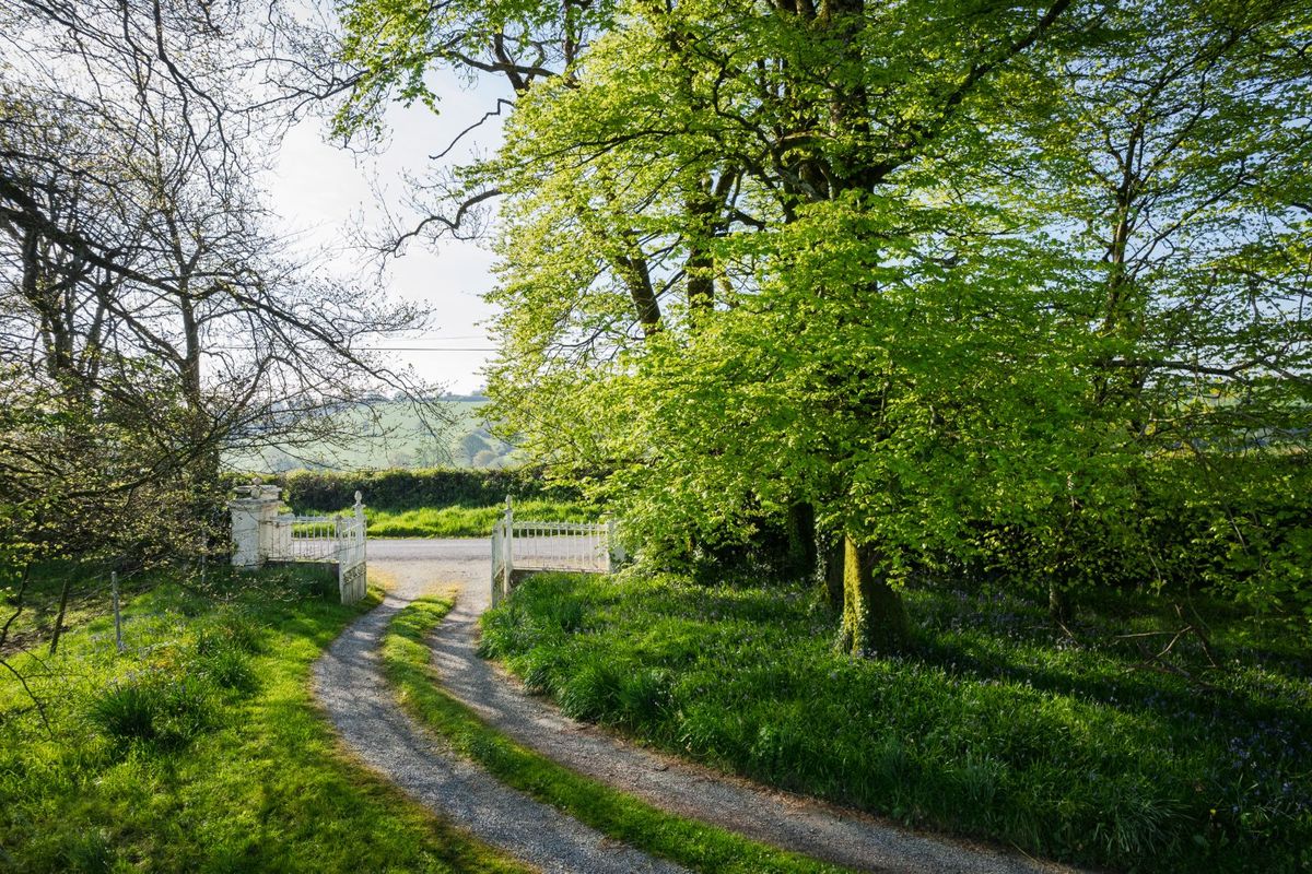 Georgian Residence For Sale: Riverview House, Mishells, Bandon, Co. Cork Georgian Residence For Sale: Riverview House, Mishells, Bandon, Co. Cork