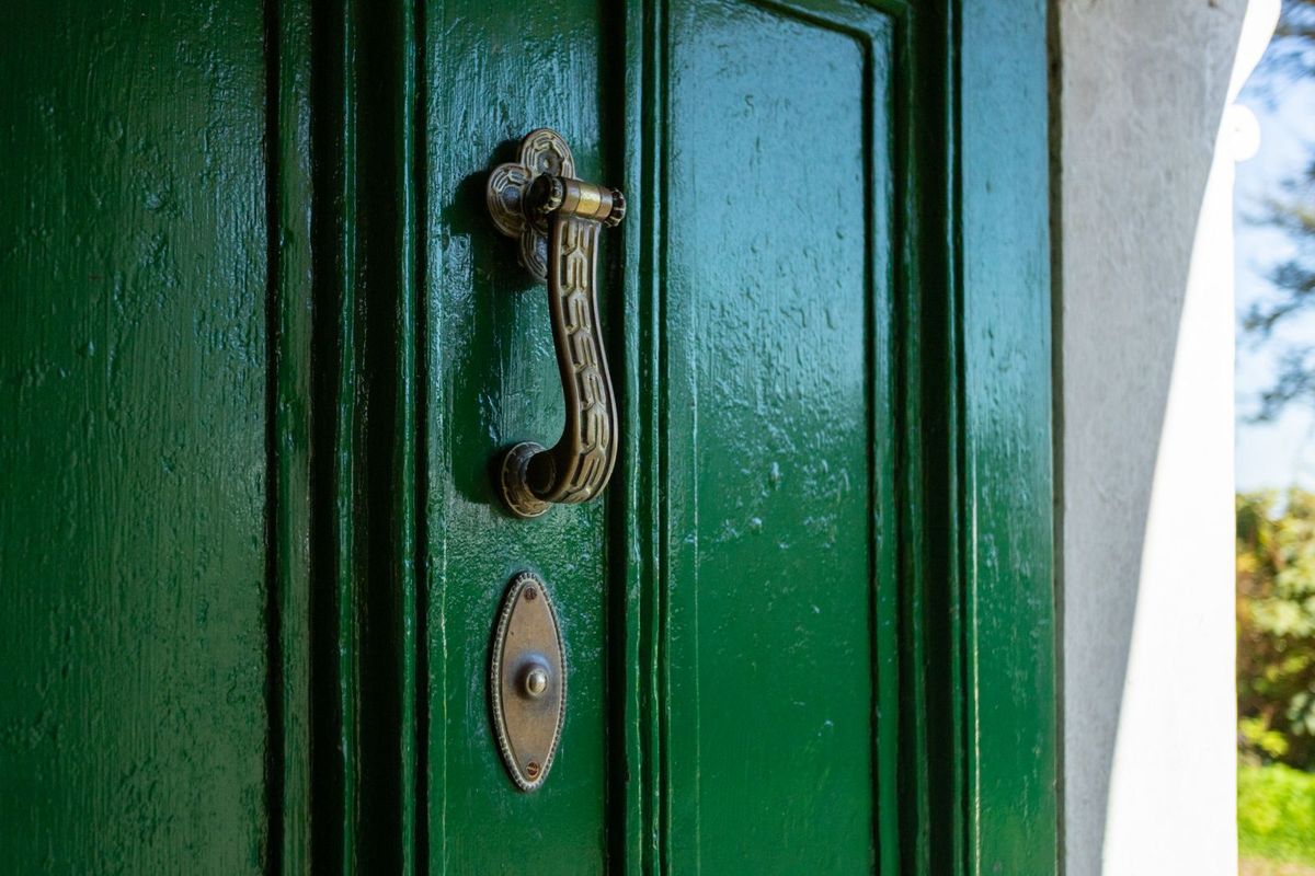 Georgian Residence For Sale: Riverview House, Mishells, Bandon, Co. Cork Georgian Residence For Sale: Riverview House, Mishells, Bandon, Co. Cork