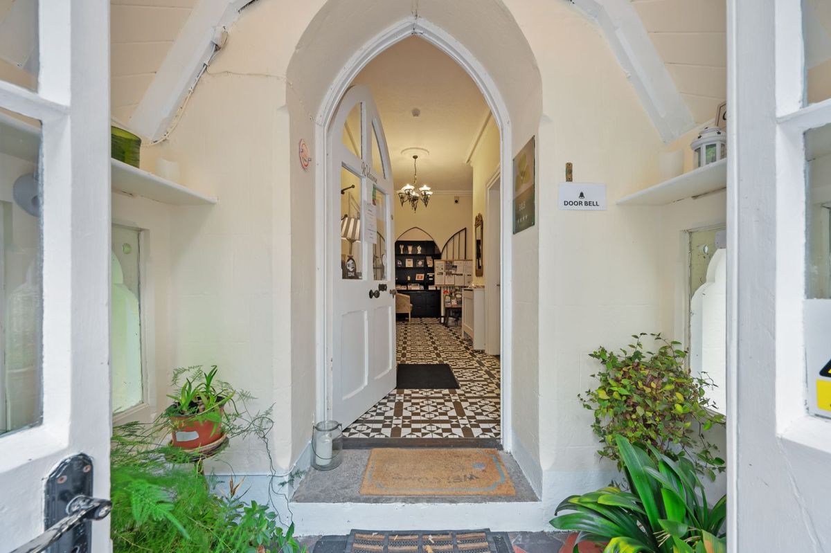 Victorian Property For Sale: Robin Hill, Lake Road, Cobh, Co. Cork Victorian Property For Sale: Robin Hill, Lake Road, Cobh, Co. Cork