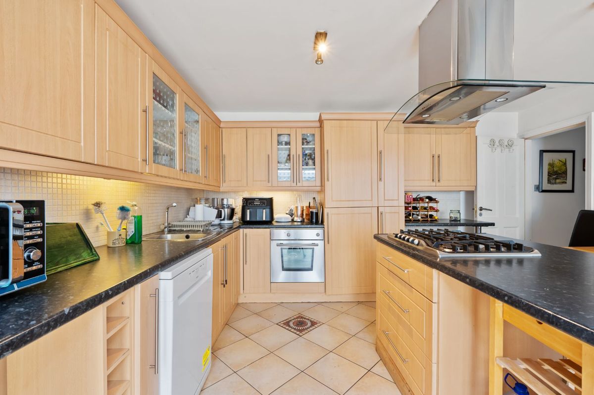 Victorian Property For Sale: Robin Hill, Lake Road, Cobh, Co. Cork Victorian Property For Sale: Robin Hill, Lake Road, Cobh, Co. Cork