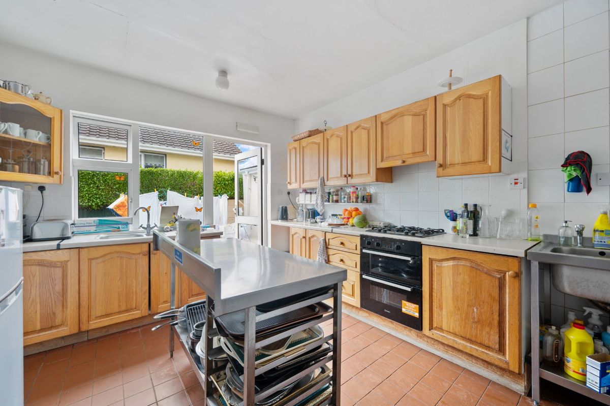 Victorian Property For Sale: Robin Hill, Lake Road, Cobh, Co. Cork Victorian Property For Sale: Robin Hill, Lake Road, Cobh, Co. Cork