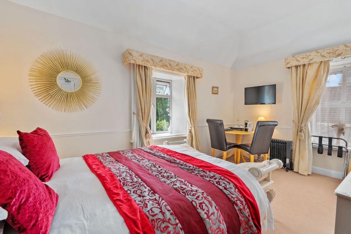 Victorian Property For Sale: Robin Hill, Lake Road, Cobh, Co. Cork Victorian Property For Sale: Robin Hill, Lake Road, Cobh, Co. Cork