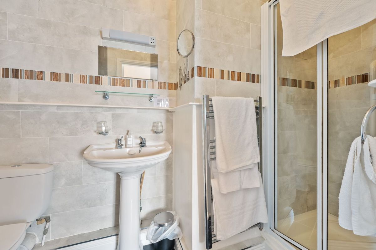 Victorian Property For Sale: Robin Hill, Lake Road, Cobh, Co. Cork Victorian Property For Sale: Robin Hill, Lake Road, Cobh, Co. Cork