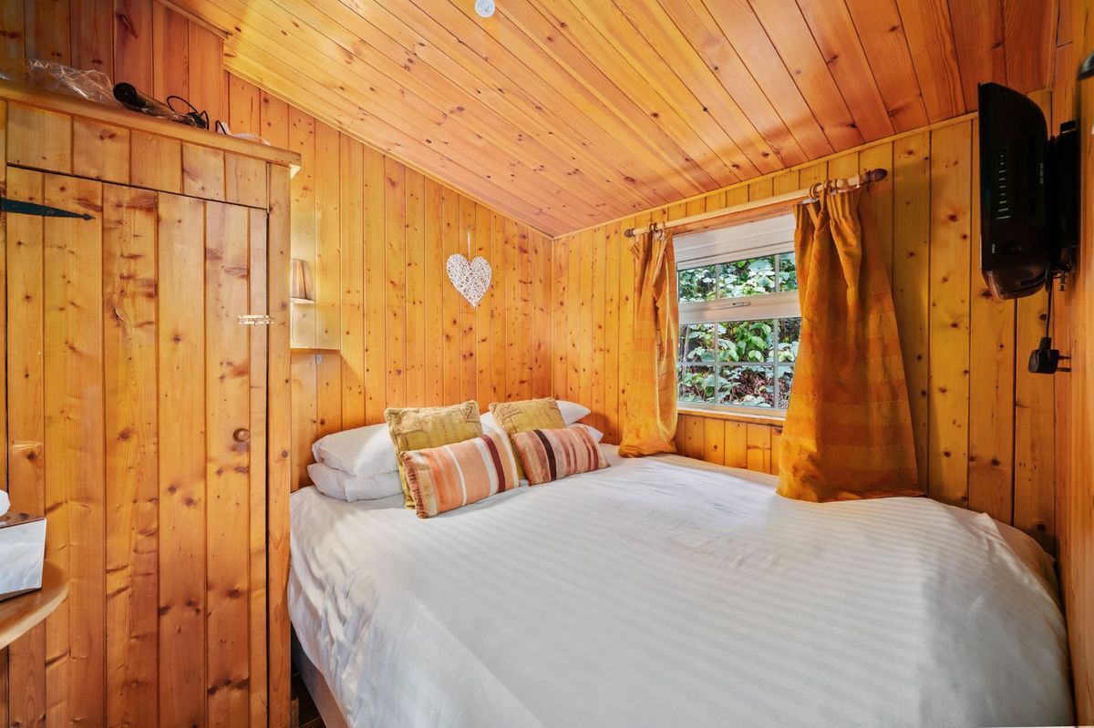 Victorian Property For Sale: Robin Hill, Lake Road, Cobh, Co. Cork Victorian Property For Sale: Robin Hill, Lake Road, Cobh, Co. Cork