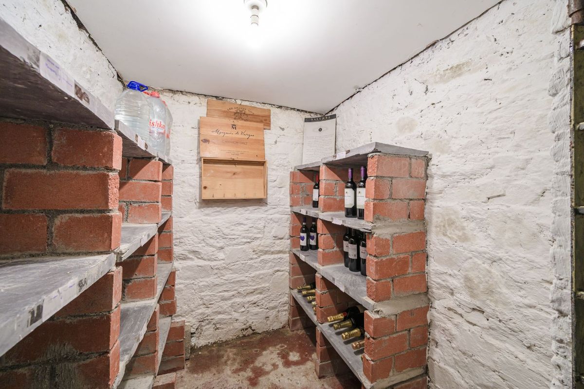 Victorian Property For Sale: Robin Hill, Lake Road, Cobh, Co. Cork Victorian Property For Sale: Robin Hill, Lake Road, Cobh, Co. Cork