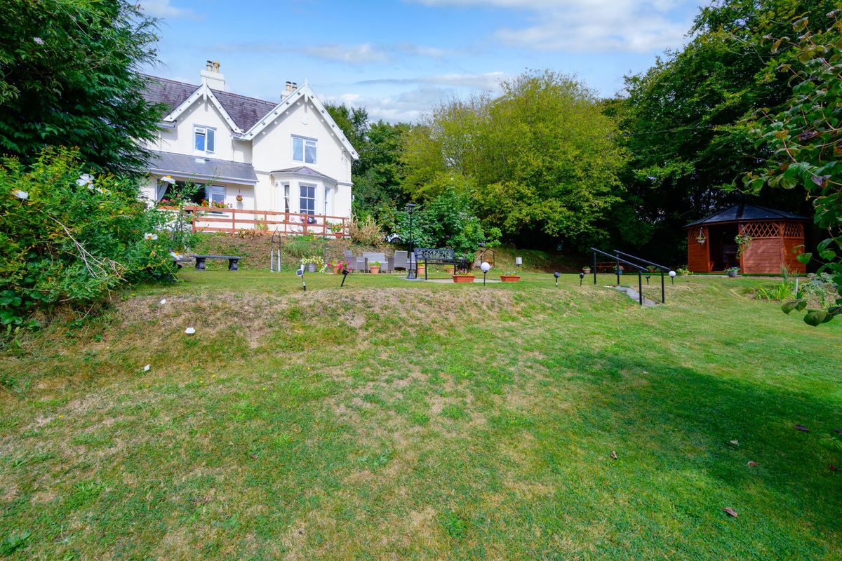 Victorian Property For Sale: Robin Hill, Lake Road, Cobh, Co. Cork Victorian Property For Sale: Robin Hill, Lake Road, Cobh, Co. Cork