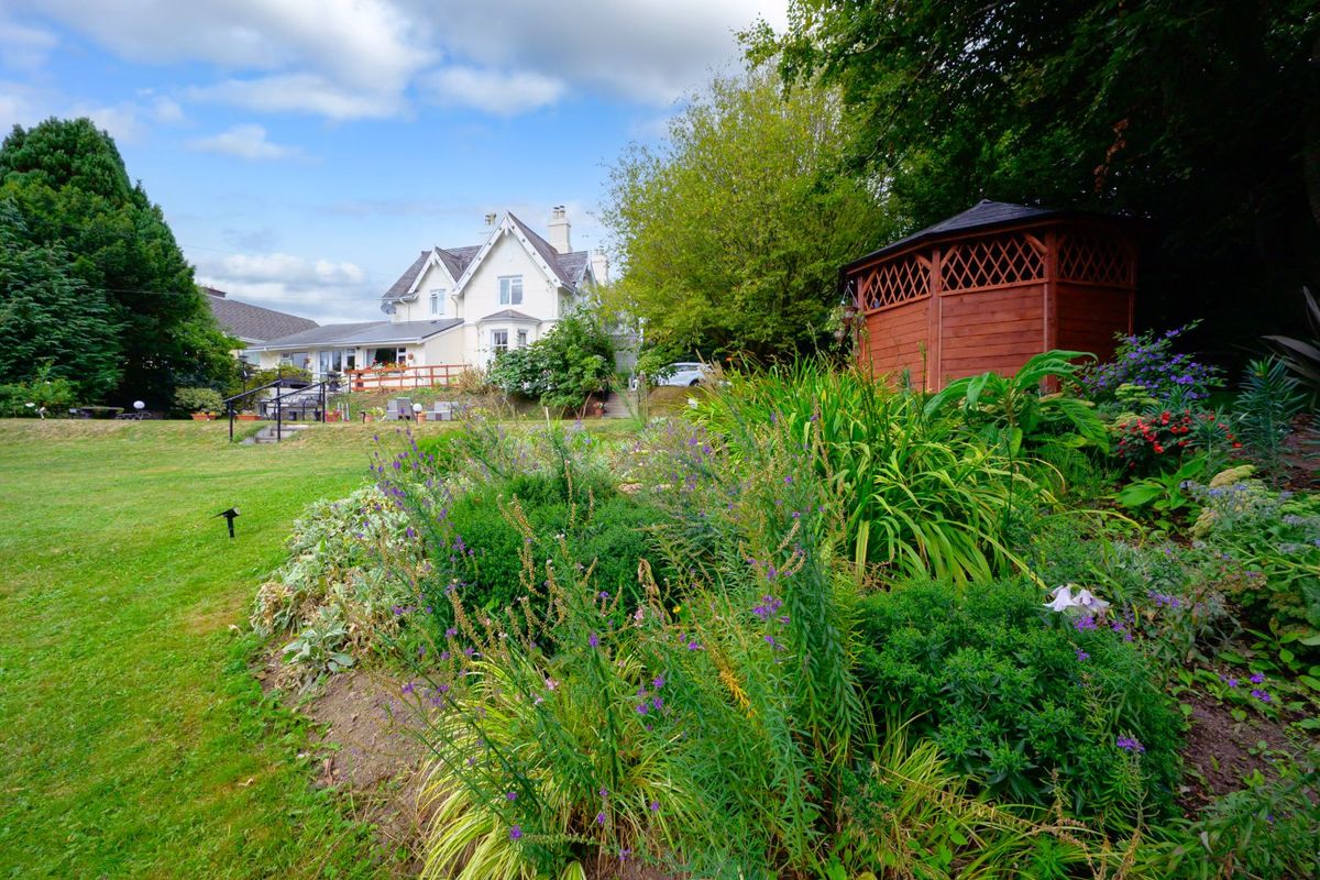 Victorian Property For Sale: Robin Hill, Lake Road, Cobh, Co. Cork Victorian Property For Sale: Robin Hill, Lake Road, Cobh, Co. Cork