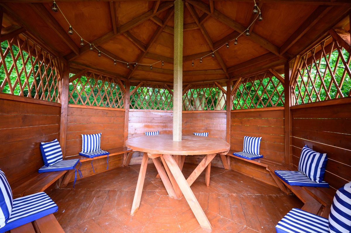 Victorian Property For Sale: Robin Hill, Lake Road, Cobh, Co. Cork Victorian Property For Sale: Robin Hill, Lake Road, Cobh, Co. Cork