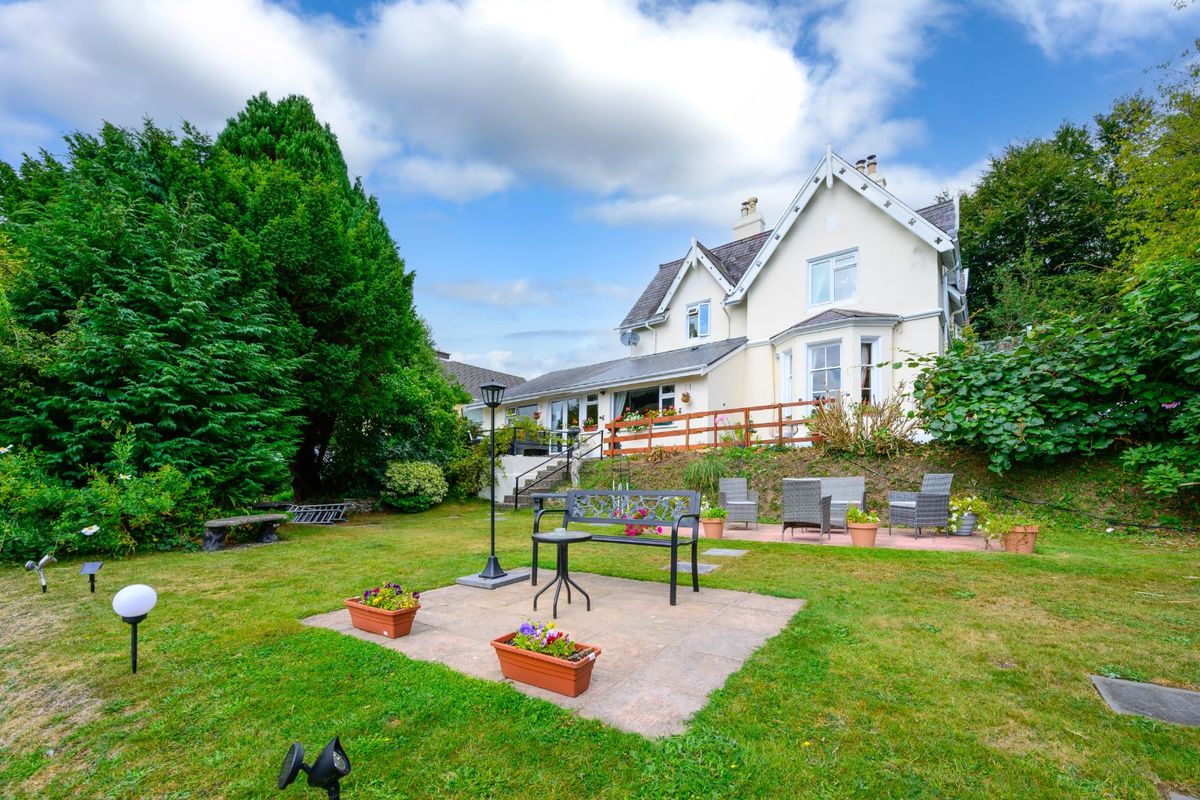 Victorian Property For Sale: Robin Hill, Lake Road, Cobh, Co. Cork Victorian Property For Sale: Robin Hill, Lake Road, Cobh, Co. Cork