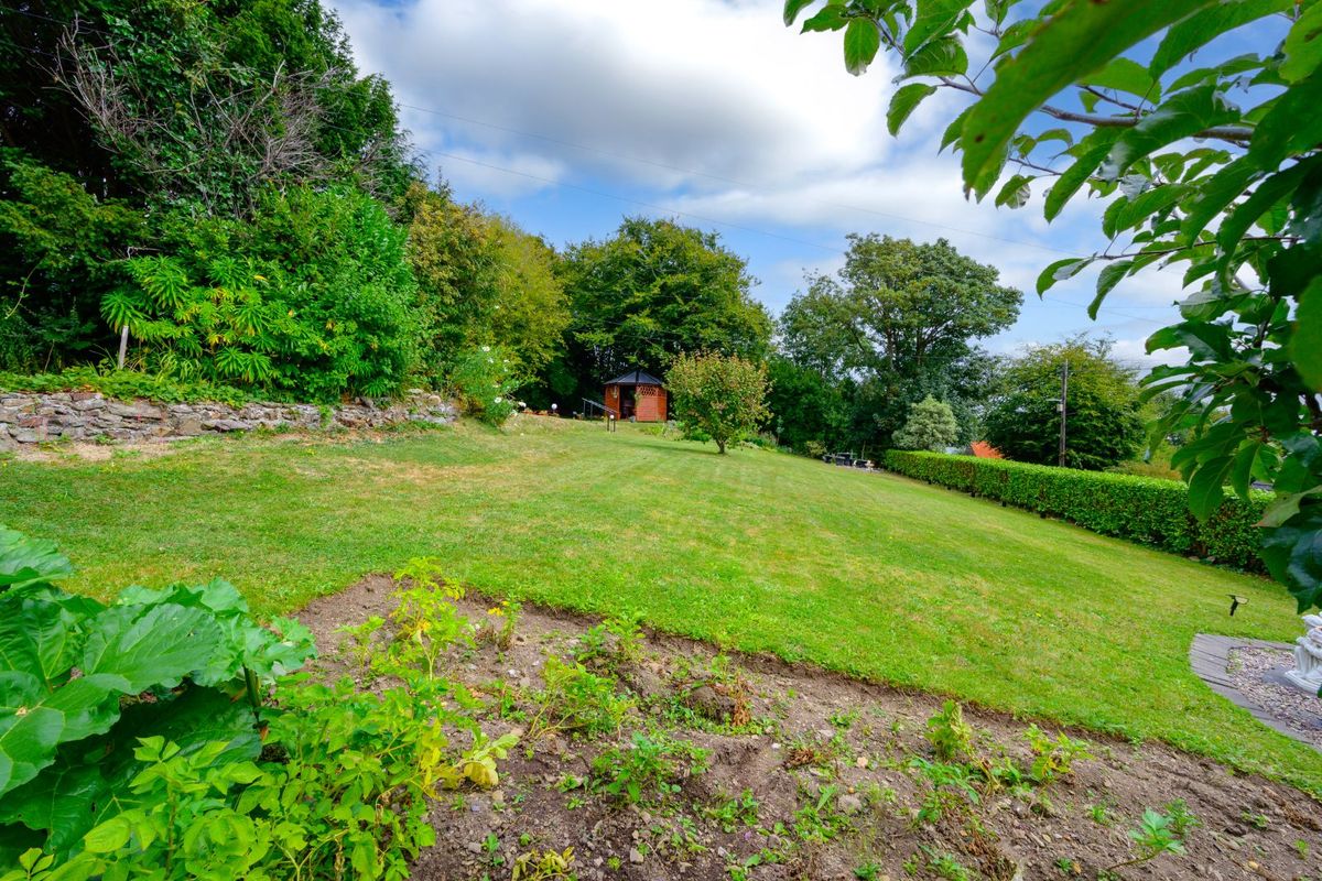 Victorian Property For Sale: Robin Hill, Lake Road, Cobh, Co. Cork Victorian Property For Sale: Robin Hill, Lake Road, Cobh, Co. Cork