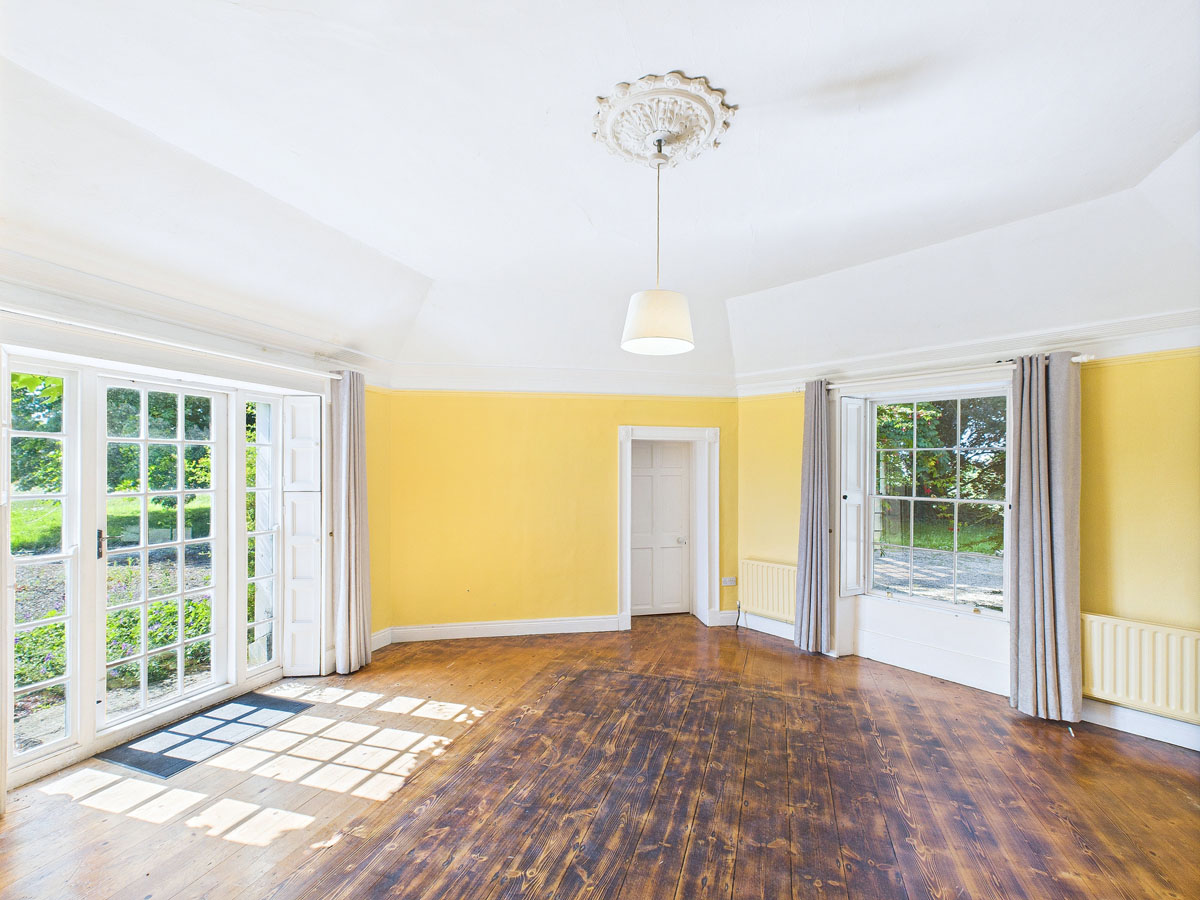 Georgian Residence For Sale: Shamrock Lodge, Mortarstown Upper, Carlow Town, Co. Carlow Georgian Residence For Sale: Shamrock Lodge, Mortarstown Upper, Carlow Town, Co. Carlow