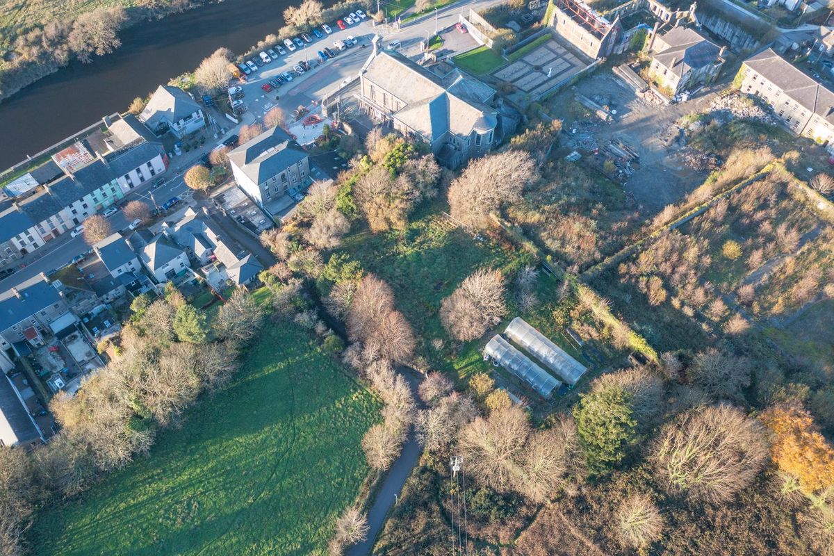 Period Property For Sale: Sutherland Centre, 73-74 North Street, Skibbereen, Co. Cork Period Property For Sale: Sutherland Centre, 73-74 North Street, Skibbereen, Co. Cork